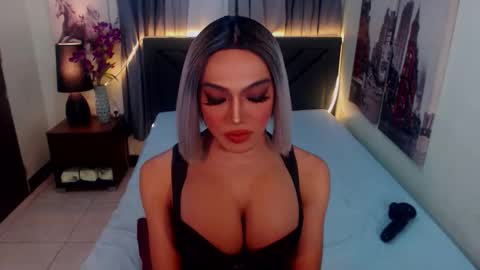 KATE online show from 12.14.25