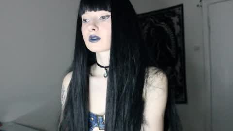 Snapshot of midnightsiren chatting on 03.01.26 midnightsiren online show from 03.01.26