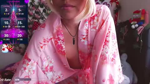 Snapshot of midoriquinn chatting on 12.18.24 Midori 7u7 online show from 12.18.24