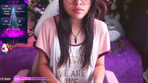 Snapshot of midoriquinn chatting on 12.20.24 Midori 7u7 online show from 12.20.24