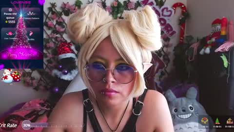 Snapshot of midoriquinn chatting on 12.20.24 Midori 7u7 online show from 12.20.24