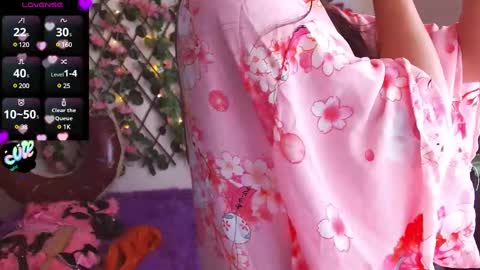 Snapshot of midoriquinn chatting on 01.30.25 Midori 7u7 online show from 01.30.25