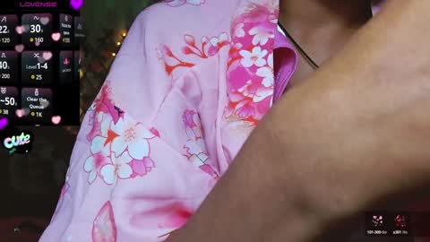 Snapshot of midoriquinn chatting on 01.31.25 Midori 7u7 online show from 01.31.25