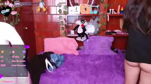 Snapshot of midoriquinn chatting on 09.26.25 Midori 7u7 online show from 09.26.25