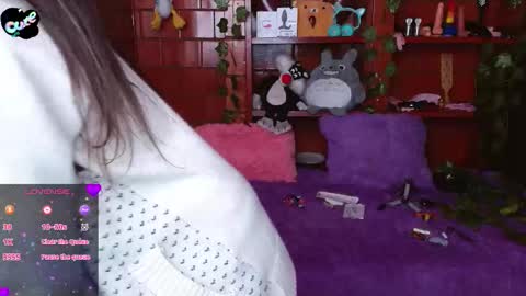 Snapshot of midoriquinn chatting on 11.12.25 Midori 7u7 online show from 11.12.25