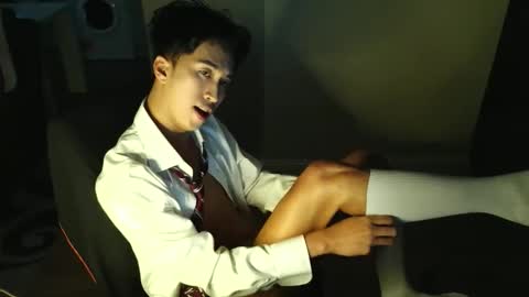 Snapshot of mierllanos240057 chatting on 11.28.25 CLover online show from 11.28.25