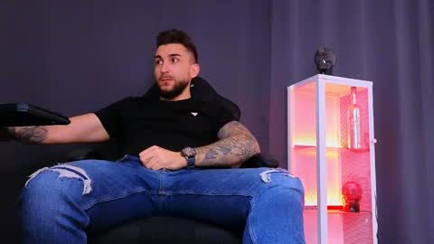 MightyAaron online show from 02.17.25