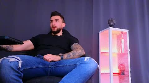 MightyAaron online show from 03.10.25