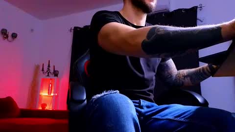 MightyAaron online show from 09.21.25