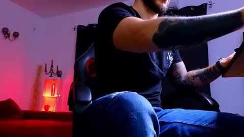 MightyAaron online show from 09.23.25