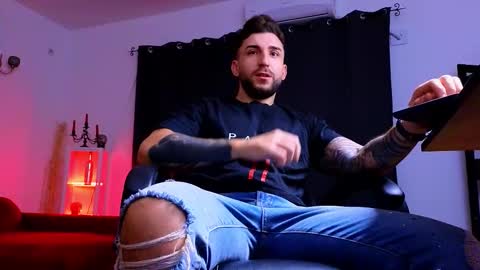 MightyAaron online show from 10.14.25