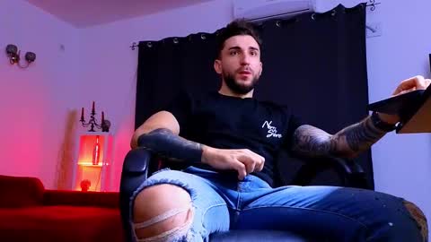 MightyAaron online show from 11.28.25