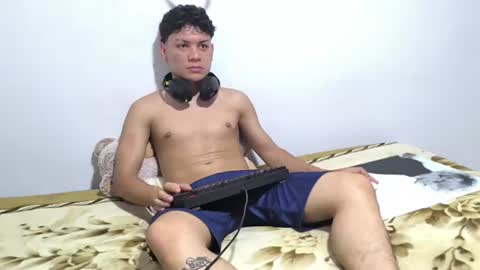 migthy_moon online show from 08.06.26
