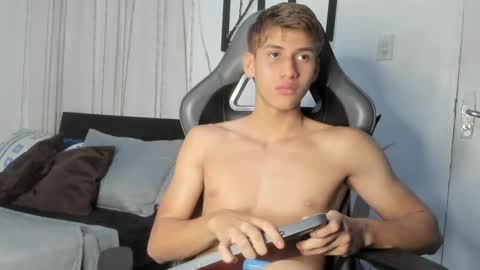 Miguel Hernandez online show from 02.23.25