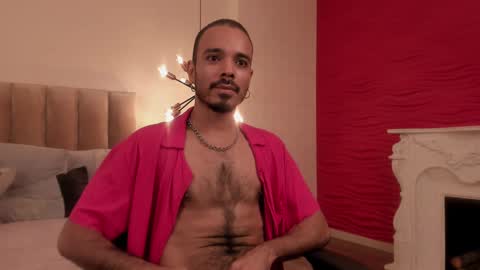 Snapshot of miguelsanfrancisco chatting on 02.05.25 miguelsanfrancisco online show from 02.05.25