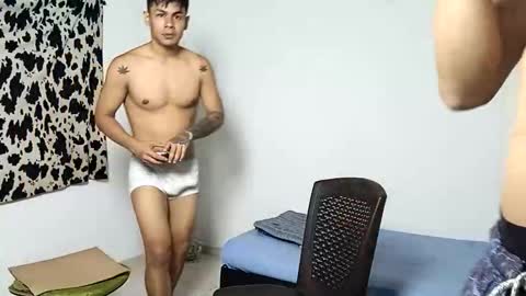 Snapshot of miguelsantos_666 chatting on 04.02.26 Miguel Angel Santos online show from 04.02.26