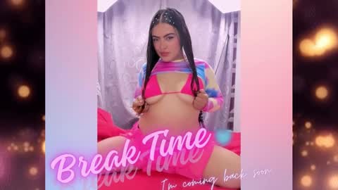 Snapshot of miia__jhonson chatting on 12.26.24 MIA online show from 12.26.24