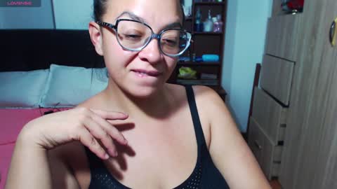 Snapshot of miia_big1boobs chatting on 01.04.25 miia big1boobs online show from 01.04.25