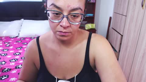 Snapshot of miia_big1boobs chatting on 01.17.25 miia big1boobs online show from 01.17.25