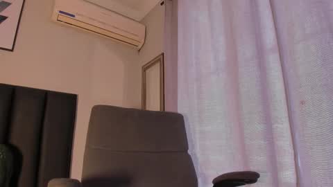 Snapshot of miia_bratz chatting on 09.25.25 miia_bratz online show from 09.25.25