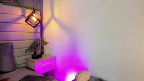 Snapshot of miia_ferrari chatting on 06.17.26 miia_ferrari online show from 06.17.26