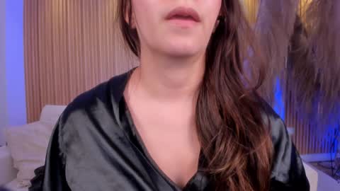 Miia 3 online show from 12.20.24