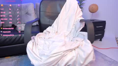 Miia 3 online show from 02.15.25