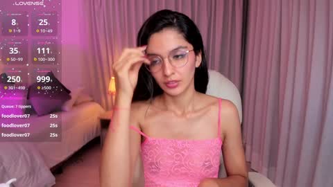 Mia online show from 01.10.25