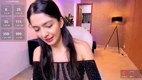 Mia online show from 10.13.25