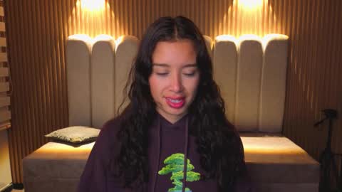 miiaa_evans1 online show from 12.21.25