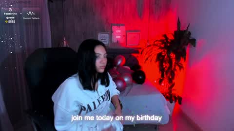 Snapshot of miichael_black chatting on 12.25.24 Michael Black online show from 12.25.24