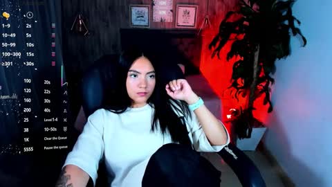 Snapshot of miichael_black chatting on 10.05.25 Michael Black online show from 10.05.25