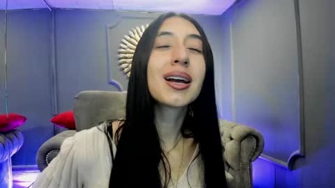 Snapshot of miilu__1 chatting on 01.29.25 miilu online show from 01.29.25