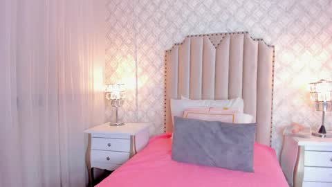 mika doll online show from 04.16.26