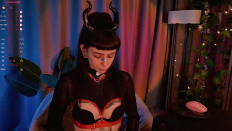 Snapshot of mika_moon_ chatting on 01.26.25 mika_moon_ online show from 01.26.25