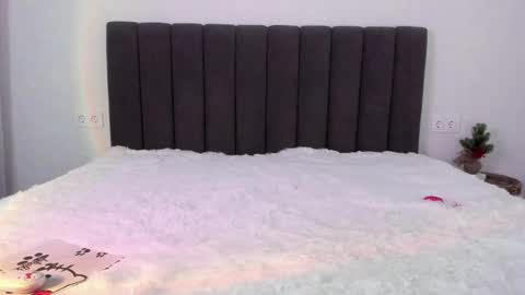 Mika online show from 02.15.25