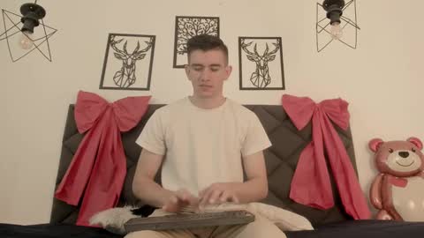 mikael online show from 02.15.25