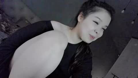 Snapshot of mikasssu chatting on 02.13.25 mikasssu online show from 02.13.25