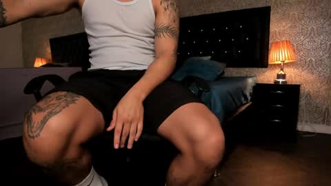 Snapshot of mike2_wills chatting on 12.14.24 Mike2 wills online show from 12.14.24