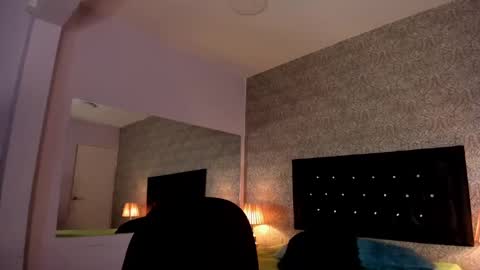 Snapshot of mike2_wills chatting on 01.08.25 Mike2 wills online show from 01.08.25