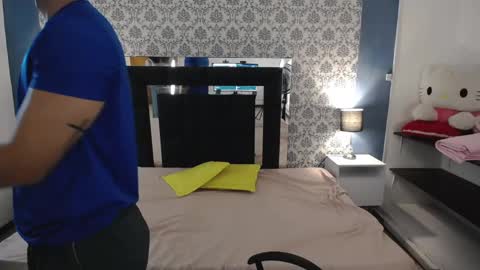 Snapshot of mike2_wills chatting on 02.24.25 Mike2 wills online show from 02.24.25