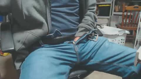 Snapshot of mike694fun chatting on 12.11.24 mike694fun online show from 12.11.24