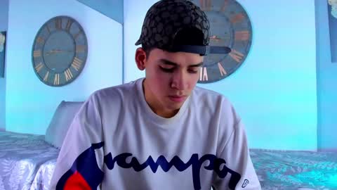 Mike 0233 online show from 12.20.24