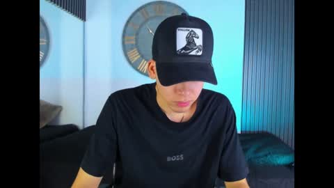 Mike 0233 online show from 01.29.25