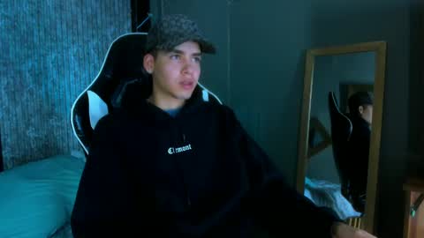 Mike 0233 online show from 03.12.25