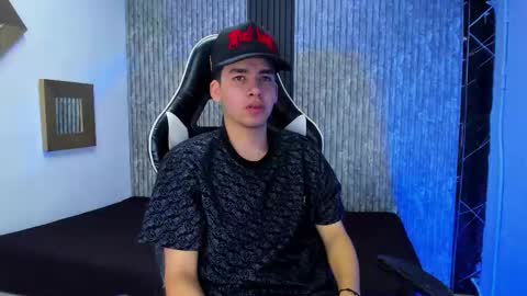 Mike 0233 online show from 12.16.25