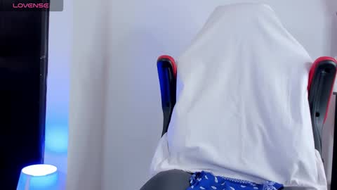 Snapshot of mike__tylor01 chatting on 12.04.25 Mike Tylor online show from 12.04.25