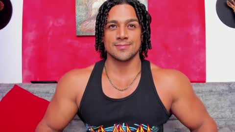 Snapshot of mike_estevess chatting on 12.20.24 online show from 12.20.24