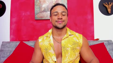 Snapshot of mike_estevess chatting on 12.26.24 online show from 12.26.24