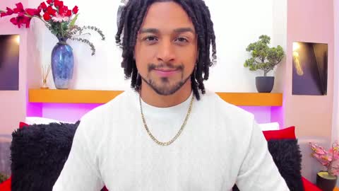 Snapshot of mike_estevess chatting on 01.30.25 online show from 01.30.25